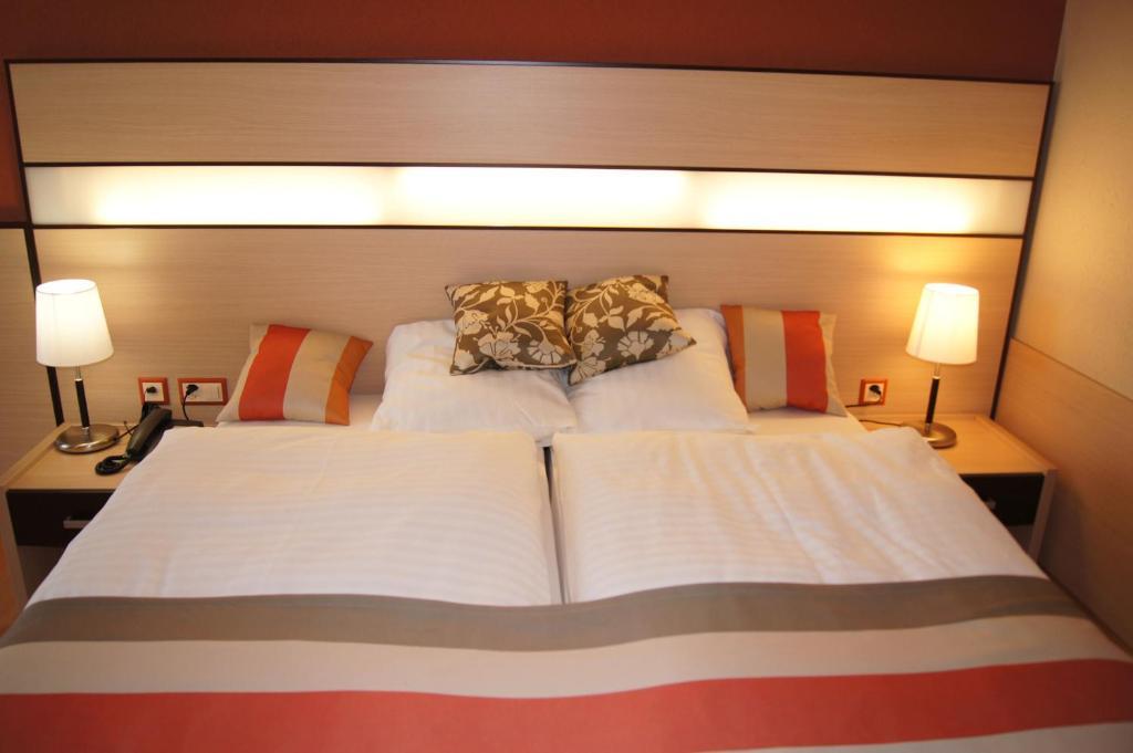 Hotel Lacotel Avenches Phòng bức ảnh