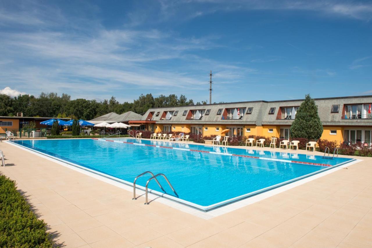 Hotel Lacotel Avenches Ngoại thất bức ảnh